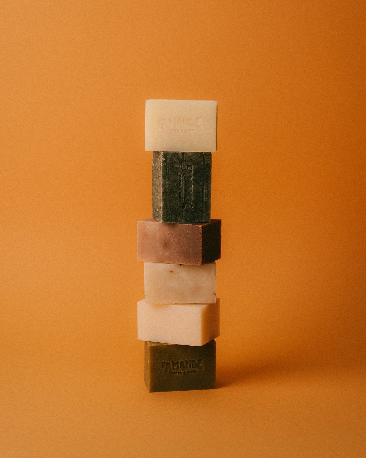 SAPONE NATURALE ARTIGIANALE MANDORLA